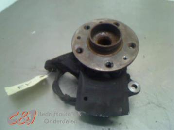 Fusee rechts-voor van een Opel Vivaro beschikbaar voor biedingen