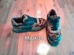 Vingino sneakers maat 34, Kinderen en Baby's, Kinderkleding | Schoenen en Sokken, Meisje, Schoenen, Ophalen of Verzenden, Zo goed als nieuw