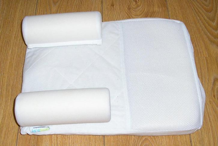 Deltababy rugliggingsteun tegen afgeplat hoofdje baby, Kinderen en Baby's, Kinderkamer | Beddengoed, Gebruikt, Wit, Jongetje of Meisje