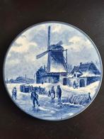 2 Delfts Blauw Zomer landschap en Winter landschap, Antiek en Kunst, Antiek | Wandborden en Tegels, Ophalen of Verzenden