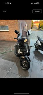 Vespa sprint full option Top koffer (akrapovic), Ophalen, Zo goed als nieuw, Benzine