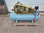 Te koop 2cilinder compressor., Doe-het-zelf en Verbouw, Compressors, 100 liter of meer, Ophalen, Gebruikt