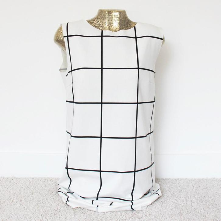 Prachtige MNG Collection Jurk (L) - 501 € 25,-, Kleding | Dames, Jurken, Zo goed als nieuw, Maat 42/44 (L), Overige kleuren, Boven de knie