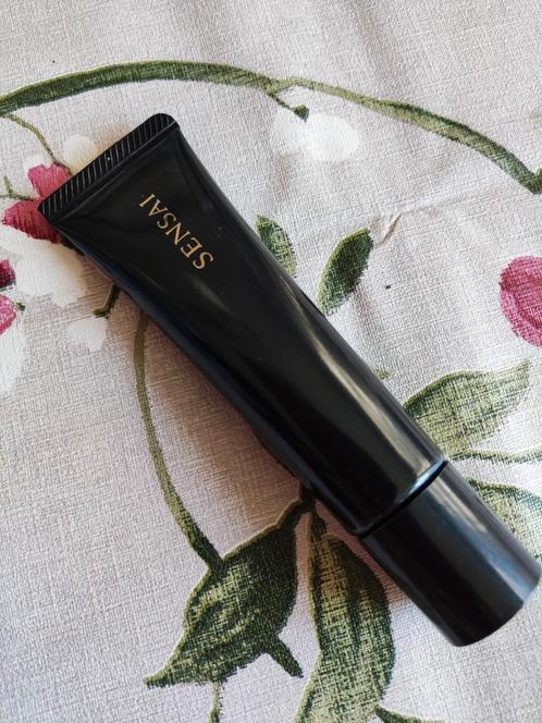 Sensai, Lift up Base SPF 15. NIEUW!!, Sieraden, Tassen en Uiterlijk, Uiterlijk | Cosmetica en Make-up, Nieuw, Gehele gezicht, Overige kleuren