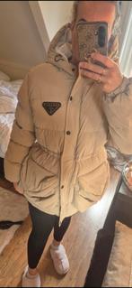 Prada Jas maat S/M - Beige Puffer, Kleding | Heren, Ophalen of Verzenden, Zo goed als nieuw, Beige