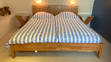 Tweepersoons bed 200 x 180 cm