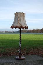 Vintage Staande Schemerlamp met Gedraaide Houten Voet, Ophalen, Vintage, Hout, Nvt