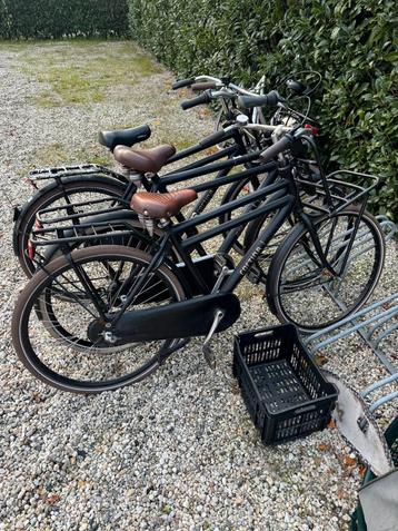 Grote partij zwarte cortina lage frames + diverse andere beschikbaar voor biedingen