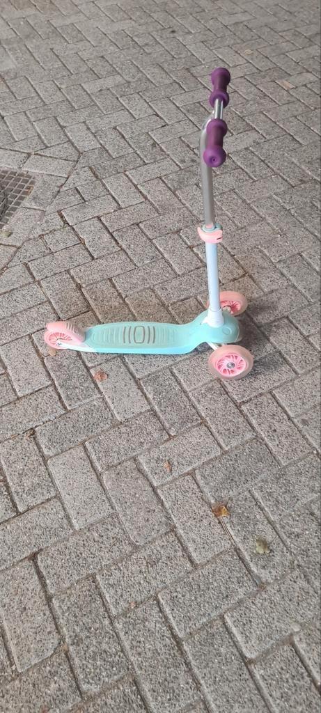 Leuke kinderstep voor de kleintjes!, Kinderen en Baby's, Speelgoed | Buiten | Voertuigen en Loopfietsen, Zo goed als nieuw, Loopfiets