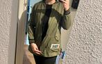 Groene bomberjas met patches & camo voering – maat S, Ophalen of Verzenden, Zo goed als nieuw, Groen