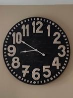 Grote metalen wandklok., Huis en Inrichting, Woonaccessoires | Klokken, Ophalen, Zo goed als nieuw, Analoog, Wandklok