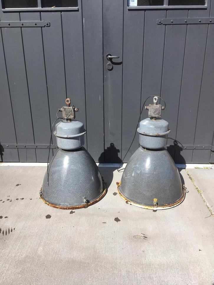 2 grote industriele lampen fabriekslampen 55 cm doorsnede, Huis en Inrichting, Lampen | Hanglampen, Gebruikt, 75 cm of meer, Ophalen of Verzenden