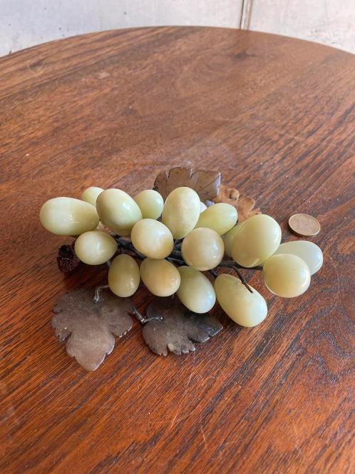 Chinees jade druivenbeeld Symbool van voorspoed en overvloed, Antiek en Kunst, Kunst | Niet-Westerse kunst, Ophalen of Verzenden