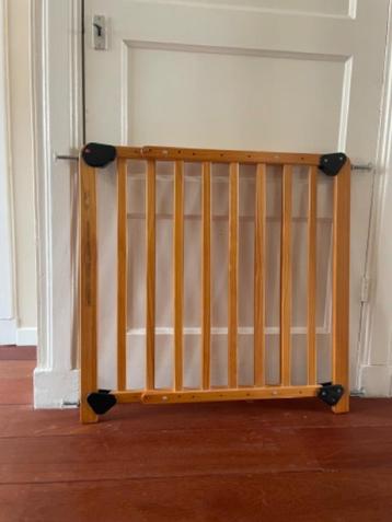 Traphekje uitschuifbaar beschikbaar voor biedingen