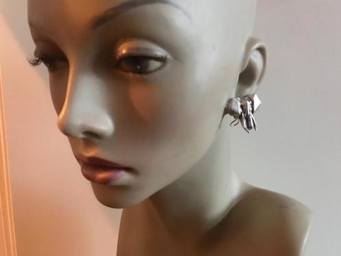 Uno de 50 oorbellen (115) Wakiche Elphant stud, Sieraden, Tassen en Uiterlijk, Oorbellen, Nieuw, Knopjes of Stekers, Overige materialen
