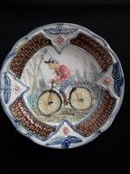 Mouzin Lecat / Wasmuel Bord met Fietser Aardewerk, Antiek en Kunst, Ophalen of Verzenden