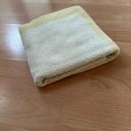 Strandhanddoek, strandlaken, handdoek, 65x150, geel, Huis en Inrichting, Ophalen of Verzenden, Zo goed als nieuw, Geel, Handdoek
