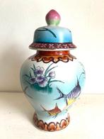 Oude Chinese dekselpot met vissen en bloemen decor 26 cm, Antiek en Kunst, Antiek | Keramiek en Aardewerk, Ophalen