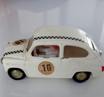 Scalextric Fiat/Seat TC 600, wit chassis, 1: 32 beschikbaar voor biedingen