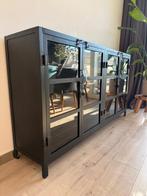 Industriële kast met mangohouten blad en glazen deuren, Huis en Inrichting, Kasten | Vitrinekasten, 100 tot 150 cm, 150 tot 200 cm