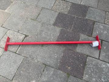 Rode metalen duikelstang 125 cm beschikbaar voor biedingen