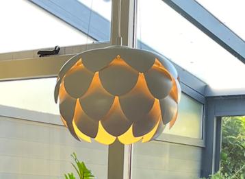 Lamp eettafel beschikbaar voor biedingen