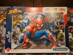 Spiderman puzzel 104 stukjes, Ophalen of Verzenden, Meer dan 50 stukjes, Zo goed als nieuw, 6 jaar of ouder