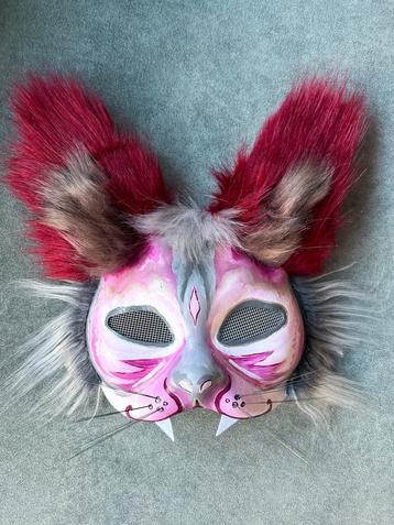 Therian mask beschikbaar voor biedingen