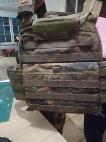 PlateCarrier Linderhof met 4  BestProtection Kevlar inlagen beschikbaar voor biedingen