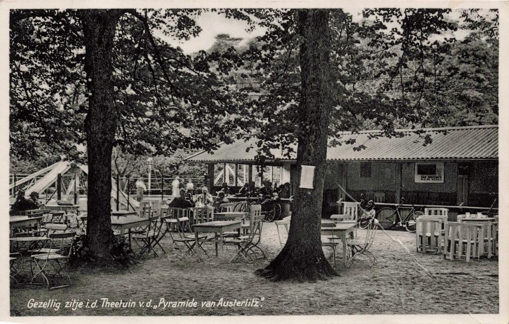 Austerlitz Gezellig Zitje in de Theetuin M7911, Ophalen, 1940 tot 1960, Gelopen, Utrecht