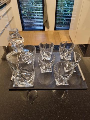 Glazen drankset beschikbaar voor biedingen
