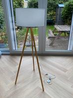 Vloerlamp met witte kap, Ophalen, Zo goed als nieuw, Hout, 150 tot 200 cm