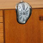 Smeltende klok geïnspireerd op Salvador Dalí, Gebruikt, Wekker of Tafelklok, -, -