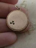 Antiek medaillon met foto's en kleine zwarte steentjes, Sieraden, Tassen en Uiterlijk, Kettinghangers, Ophalen of Verzenden, Zo goed als nieuw