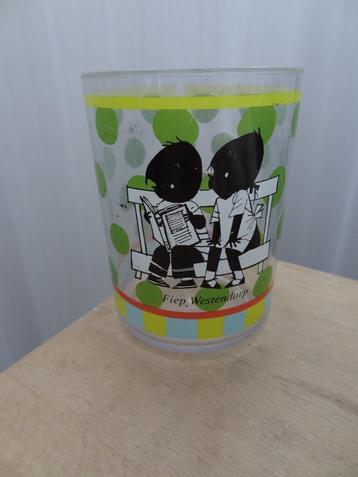 Jip en Janneke plastic glas beschikbaar voor biedingen