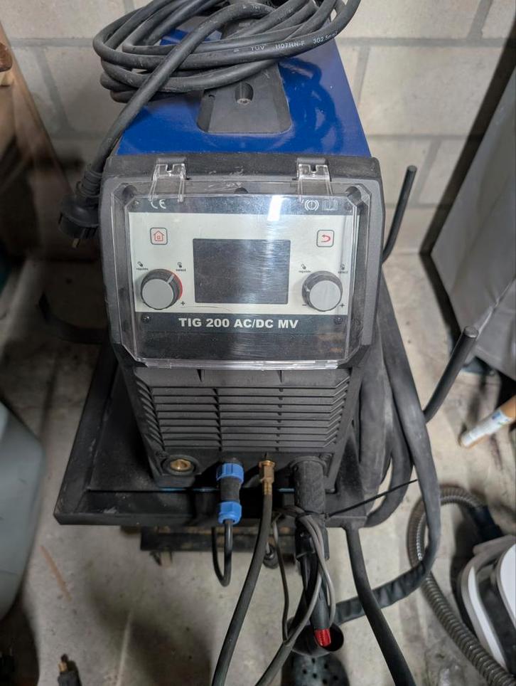 TIG 200 AC/DC mv Lascentrum - Weinig Gebruikt!, Doe-het-zelf en Verbouw, Gereedschap | Lasapparaten, Zo goed als nieuw, Tig, 150 tot 250 ampère