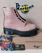 Dr. Martens Sinclair Peach Beige Milled Nappa Maat: 40 UK6.5, Kleding | Dames, Schoenen, Nieuw, Ophalen of Verzenden, Hoge laarzen