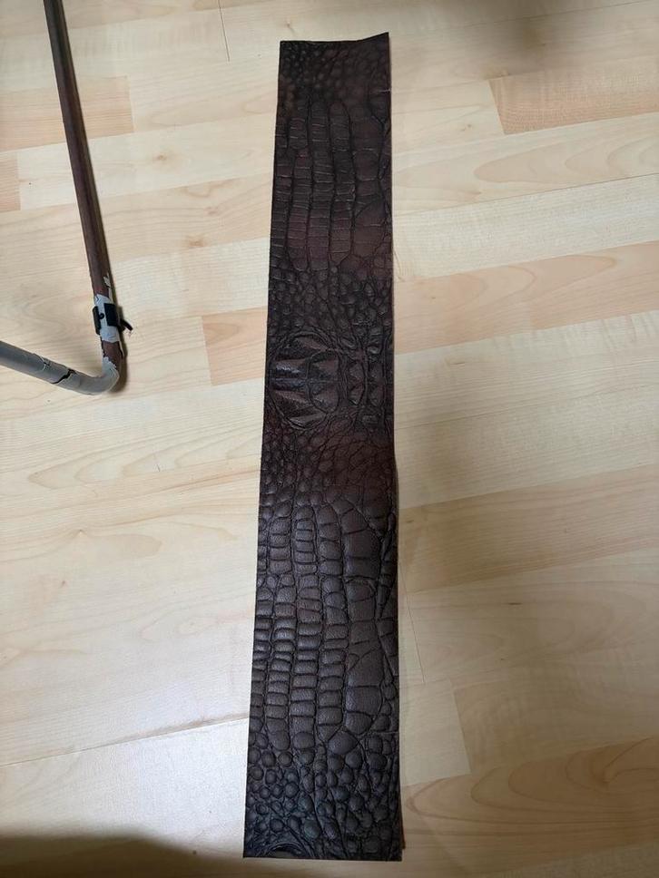 Krokodillenprint Leer Stukken - DIY Armbandjes, Hobby en Vrije tijd, Stoffen en Lappen, Gebruikt, Leer of Kunstleer, Minder dan 30 cm