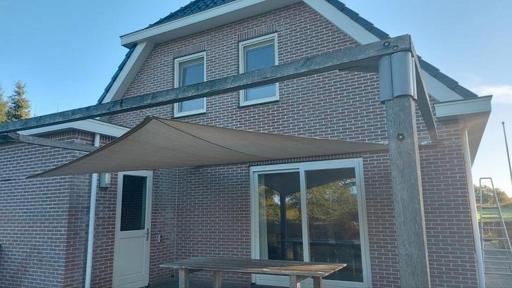 Schaduwdoek zandkleur, zeer goede kwaliteit, incl. haken., Tuin en Terras, Zonneschermen, Gebruikt, Overige typen, 450 cm of meer
