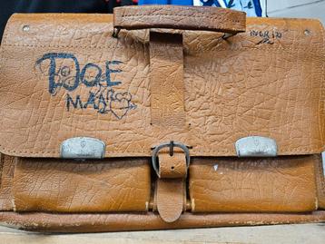 Sterke Vintage Leren Schooltas (Jaren '70/'80) beschikbaar voor biedingen