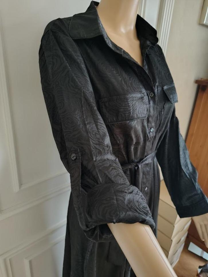 stijlvolle lange jurk van queens nieuw <3, Kleding | Dames, Jurken, Nieuw, Maat 38/40 (M), Zwart, Onder de knie, Verzenden