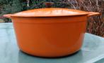 COUSANCES LE CREUSET gietijzer pan rond 24 cm oranje (G122), Keramische plaat, Gebruikt, Ophalen of Verzenden, Gietijzer