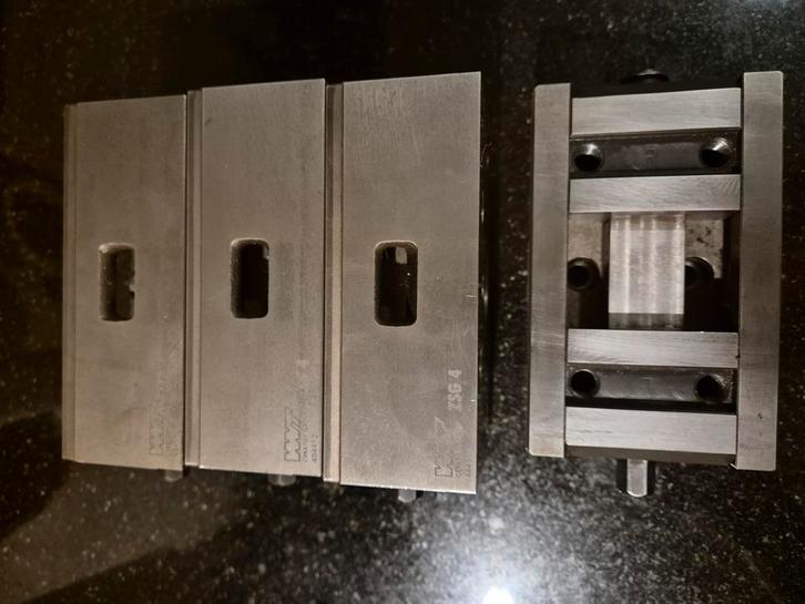 Zelf centrerende machine klemmen, Doe-het-zelf en Verbouw, Gereedschap | Freesmachines, Zo goed als nieuw, Elektrisch, Overige soorten