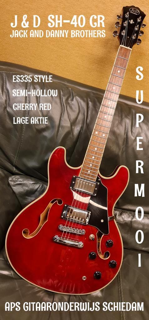 NIEUWSTAAT J & D GUITARS SH-40 CR CHERRY RED - JACK & DANNY, Muziek en Instrumenten, Snaarinstrumenten | Gitaren | Elektrisch