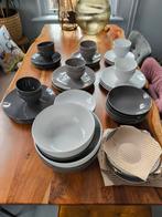 Complete duurzame service set!, Antiek en Kunst, Antiek | Servies compleet, Ophalen