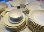 Brocante Mosa ragout servies, geel, heel veel delen, Ophalen, Gebruikt, Overige materialen, Compleet servies