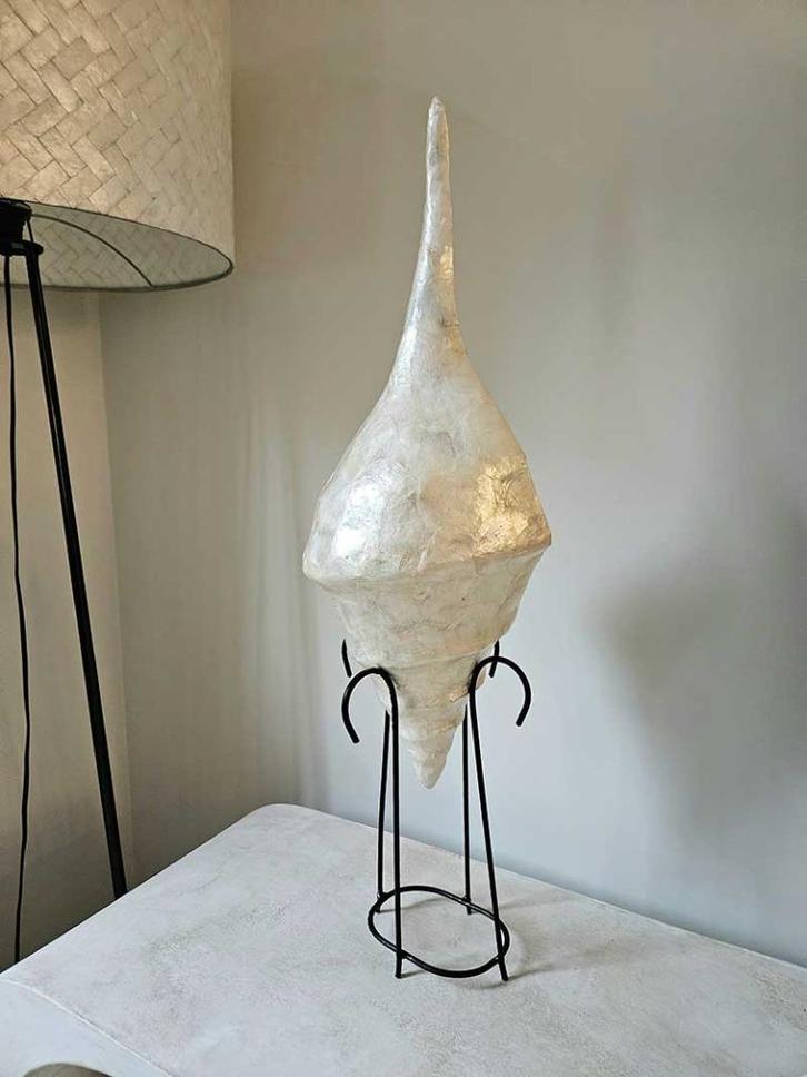 Grote capiz schelp op standaard uit Bali, Huis en Inrichting, Woonaccessoires | Kransen, Nieuw, Ophalen of Verzenden