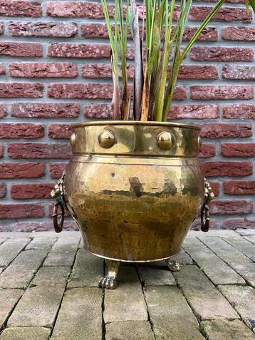  Vintage messing kolenbak beschikbaar voor biedingen