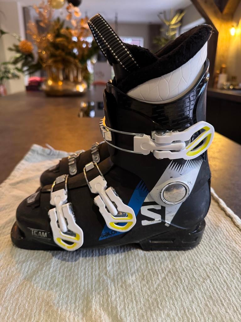 Salomon Kinder Skischoenen Maat 23 (Schoenmaat 36), Sport en Fitness, Skiën en Langlaufen, Zo goed als nieuw, Schoenen, Skiën