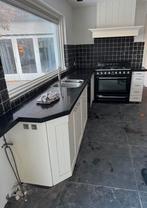 Keuken met quooker en SMEG fornuis, Ophalen, Gebruikt, Wit, Hoekkeuken